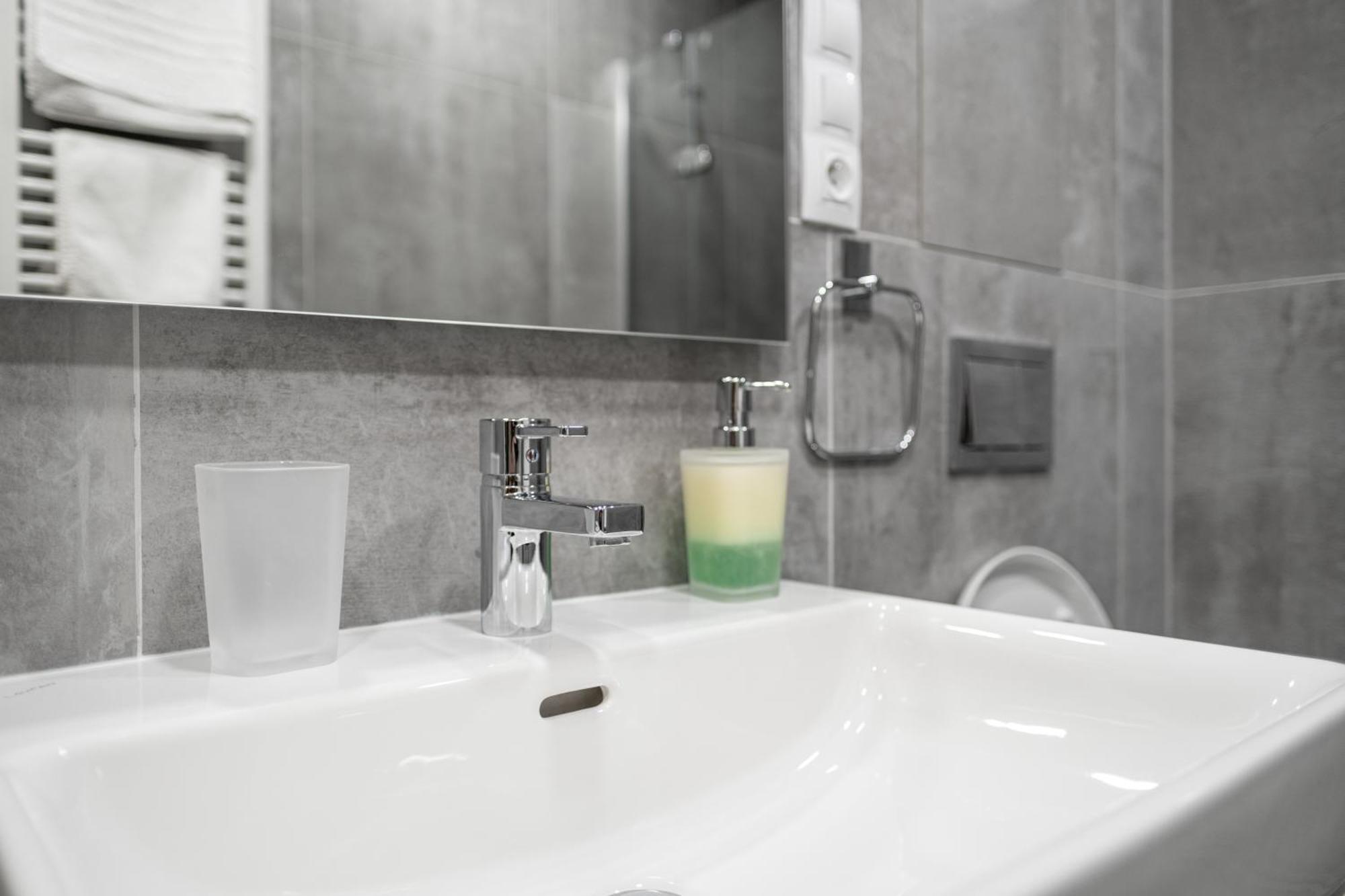 Luxury City Centre Apartment Prag Exteriör bild