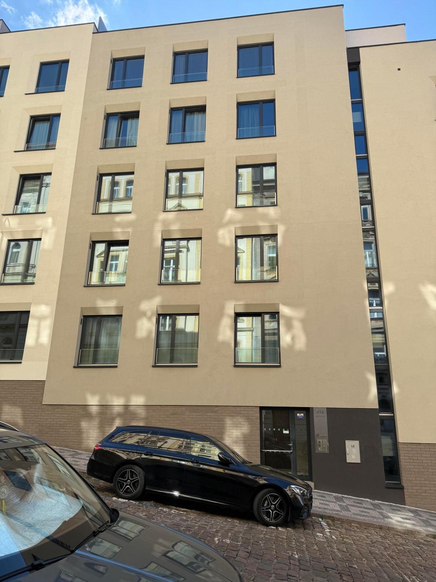 Luxury City Centre Apartment Prag Exteriör bild
